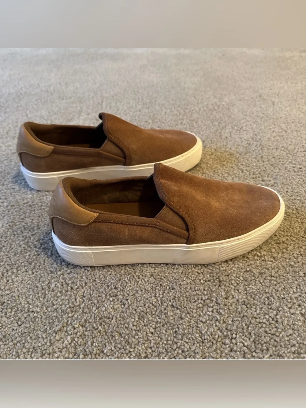 UGG Jass Slip On Shoes Women’s Sneakers SIZE 7 Chestnut Leather Trim Platform